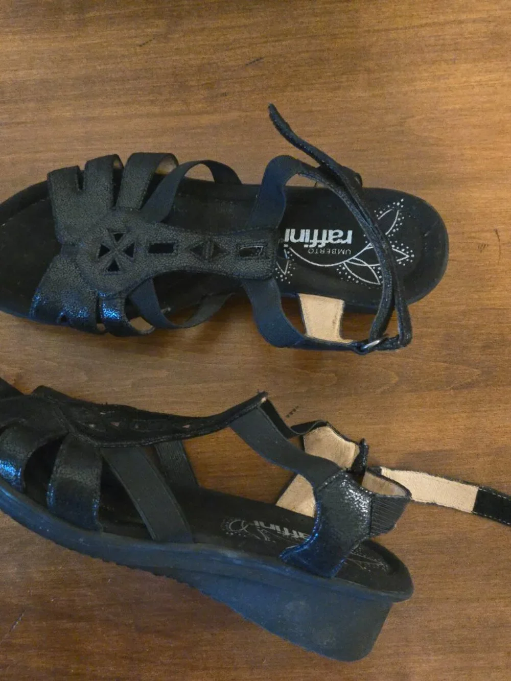 Umberto Raffini Black Orchid Laser Cut Wedge Sandals Comfort Strappy Size 37 6.5